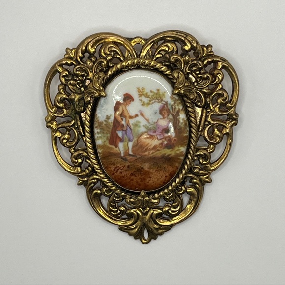 Vintage brooch painting couple gold engraved 1938 - Picture 1 of 8